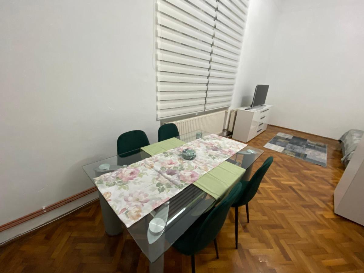 شقة أراد  في Apartament Super Central Cu Parcare Privata المظهر الخارجي الصورة